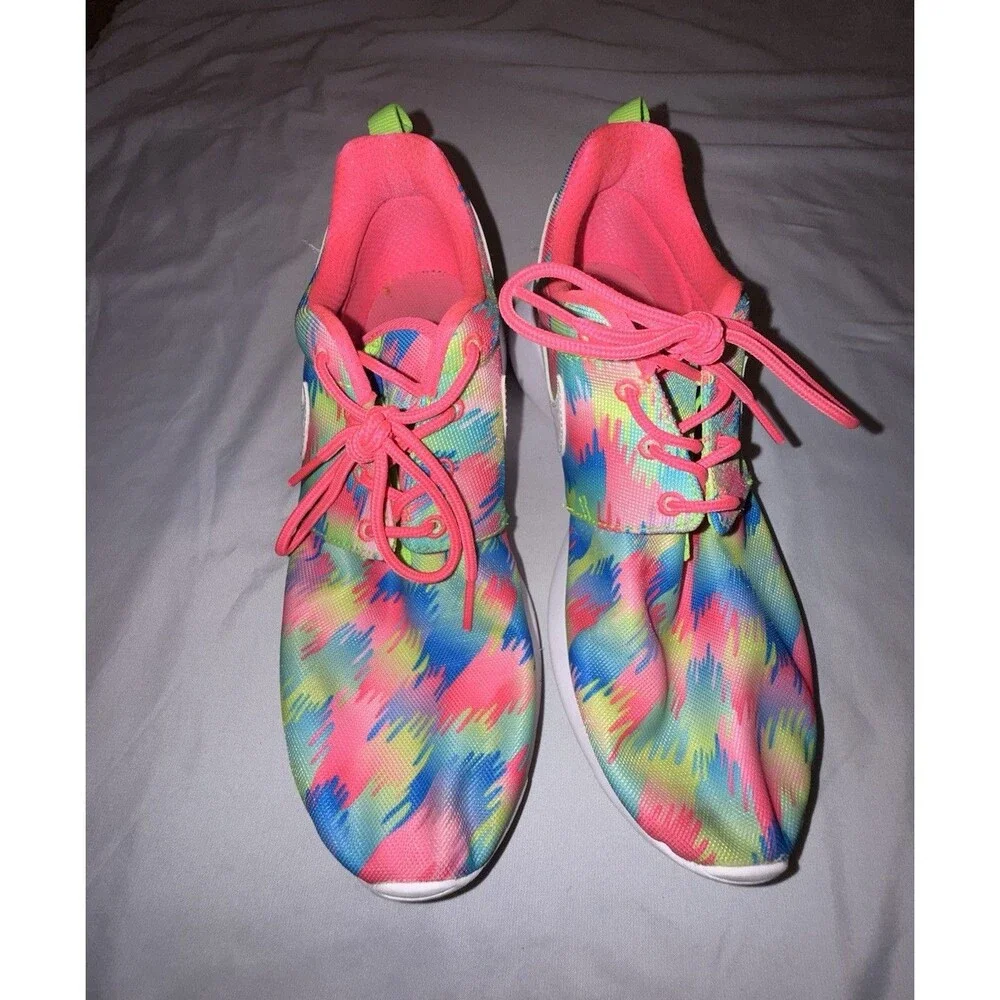 Nike Roshe One Youth 7 Lace-Up Low Top Sneakers Multicolor Pink White Green